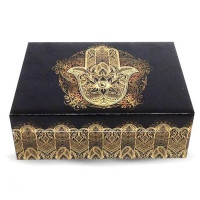 {
  "name": "wood box with hamsa hand – 15cm x 10cm"
}