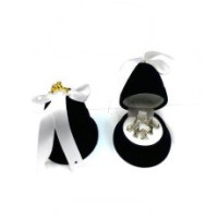 {
  "name": "nativity scene velvet – blue bell"
}