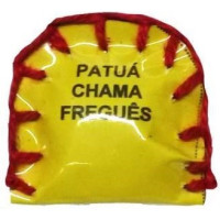 {
  "text": "patuá chama freguês"
}