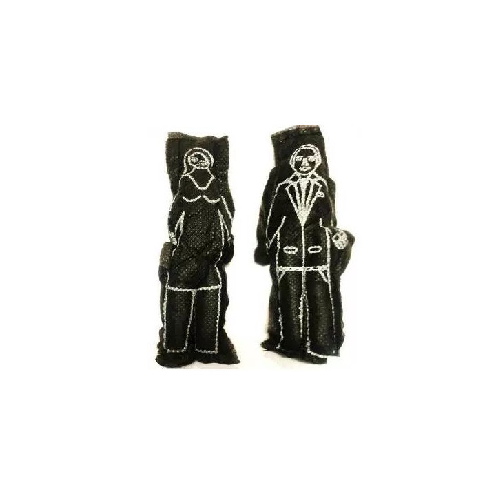 {
  "text": "Vodu (voodoo) cloth dolls – black couple"
}
