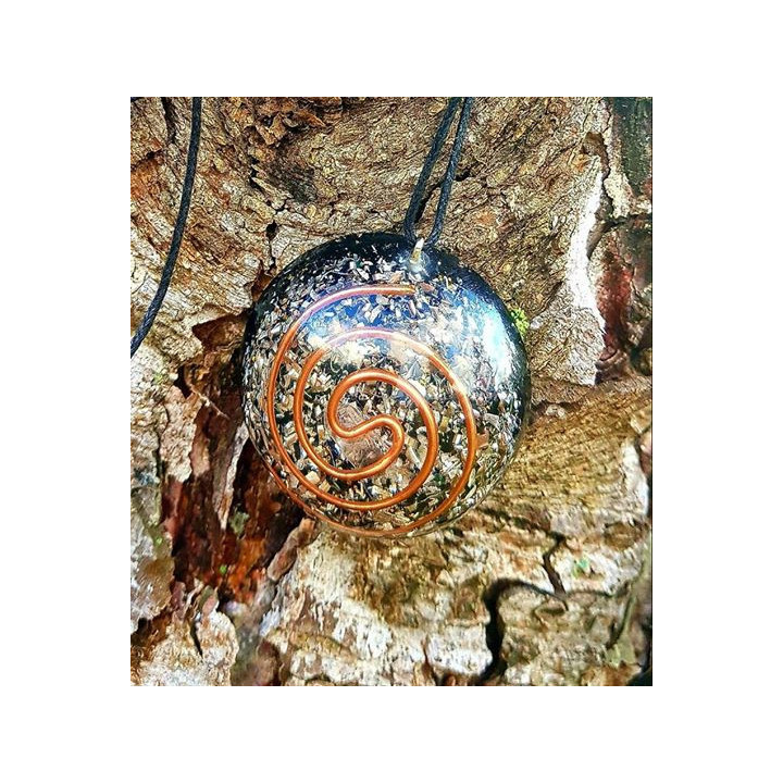 Orgonite - Pendente com colar - Preto