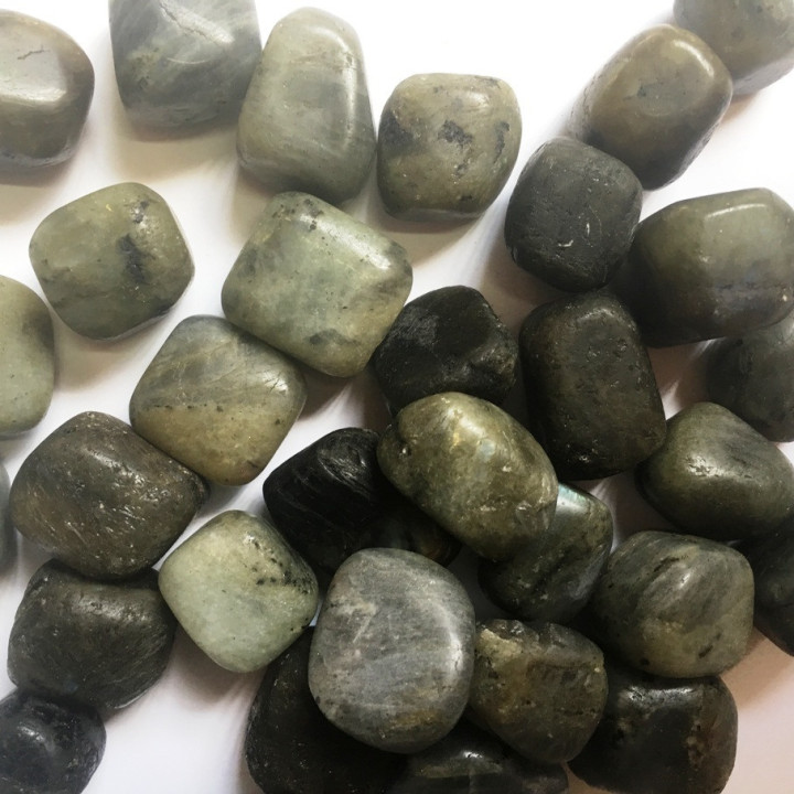 {
  "name": "Medium Labradorite"
}