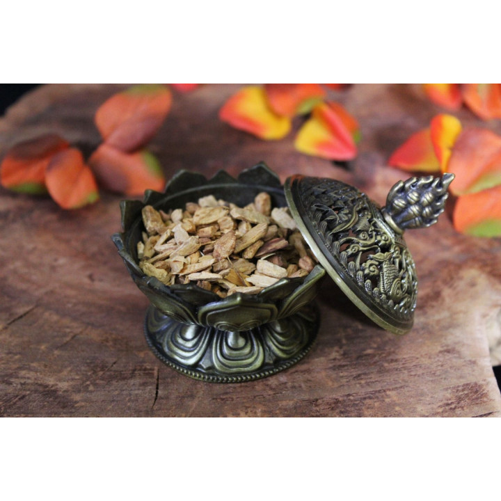 {
  "name": "Metal Incense Burner - Lotus"
}