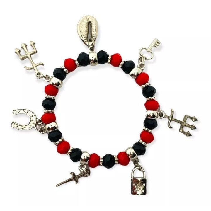 {
  "name": "Tranca Rua Bracelet"
}